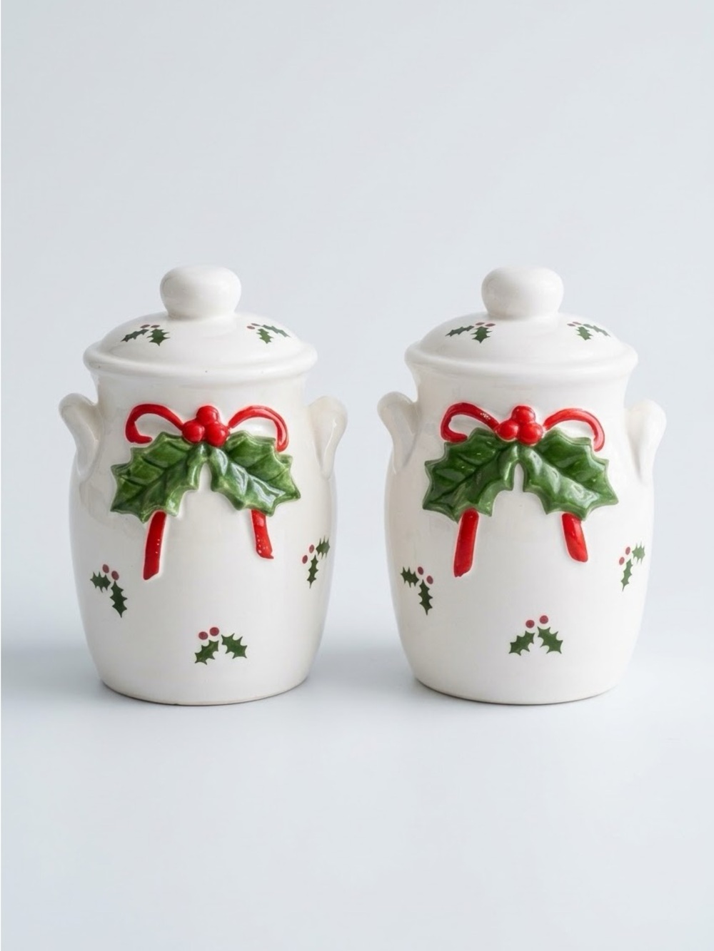 Vintage Otagiri Japan Christmas Holly Berry Ribbons Salt & Pepper Shakers Set